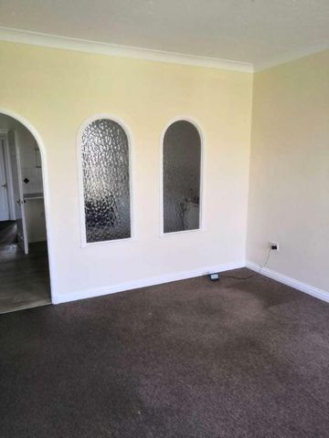 Marks Court, SS1 - Photo 5