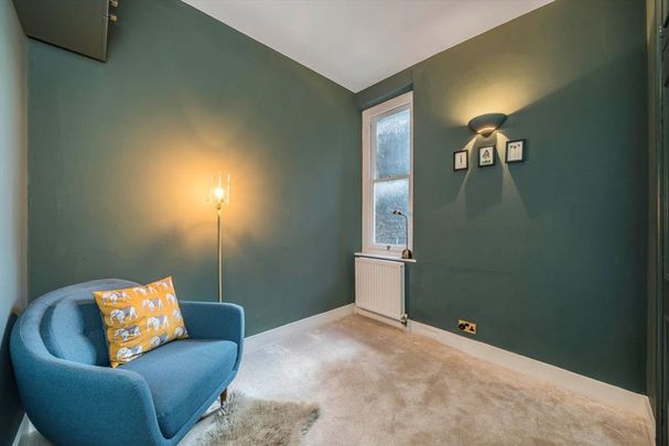 3 bedroom flat to rent - Photo 1