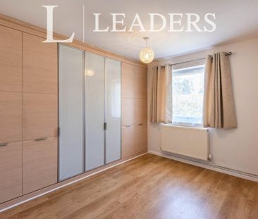 2 bedroom bungalow to rent - Photo 2