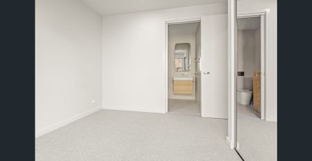 Boutique Sophistication Meets Timeless Comfort in Ivanhoe - Photo 5