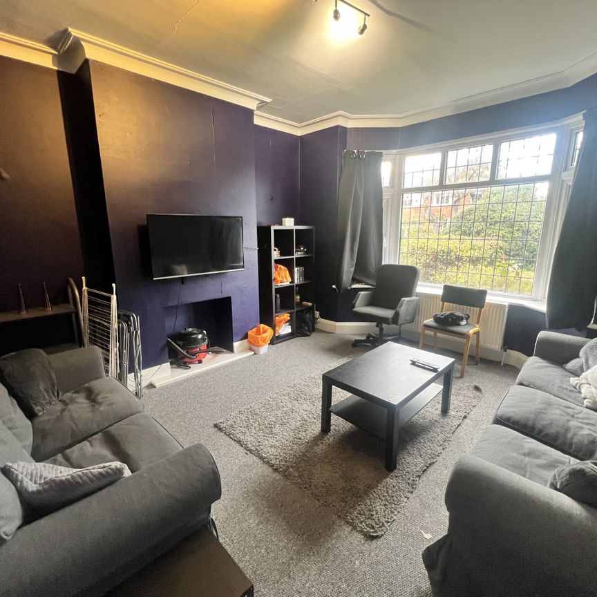 Becketts Park Crescent - Photo 1