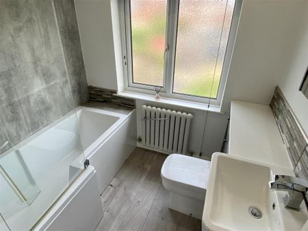 2 bedroom end of terrace house to rent - Photo 5