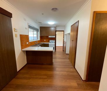 17A Westmoreland Street, St Albans Park - Photo 3