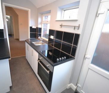 2 bed Mid Terraced House for Rent - Photo 1