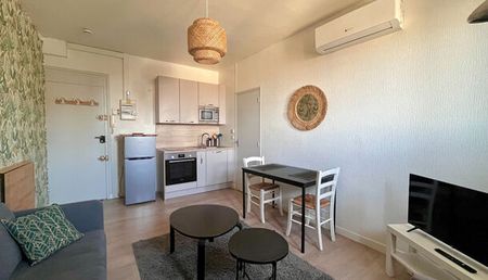 Appartement 3 pièces 40m2 REIMS 732 euros - Photo 2