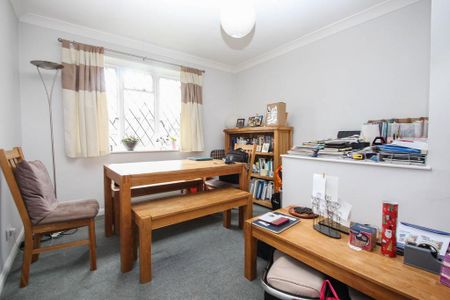 3 bedroom maisonette to rent - Photo 4