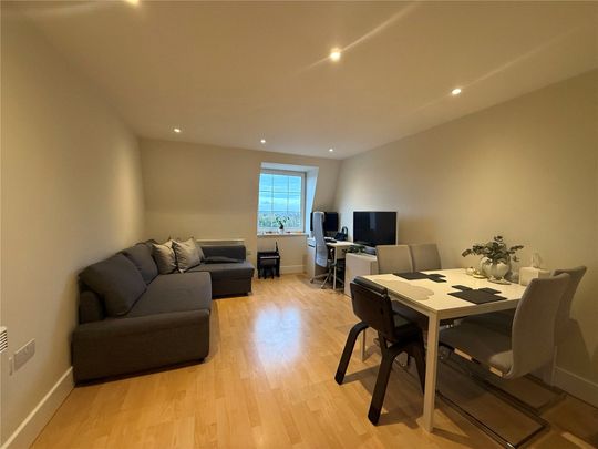 Central Walk, Station Approach, Epsom, Surrey, KT19 8BY - Photo 1