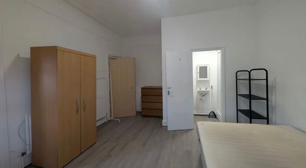 Studio Flat, Ferme Park Road, N8 - Photo 1