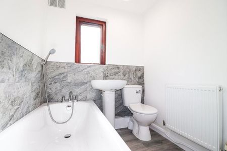 Terraced House in Well Bank Place, Carlisle - Photo 3