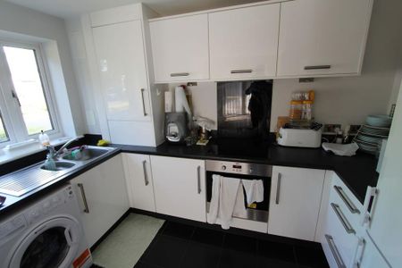 2 bedroom property to rent - Photo 3