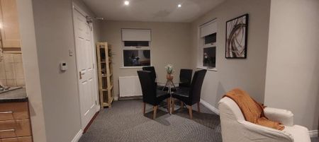 14 Donnybrook Court, Belfast, BT9 7GH - Photo 4
