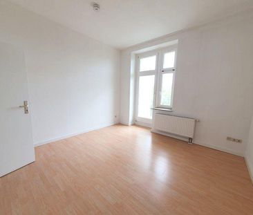 2 Zimmer mit Balkon, EBK, zentral gelegen! - Photo 3