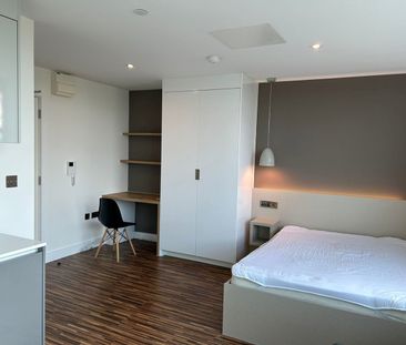 1 Bed Flat, Chester Road, M16 - Photo 3