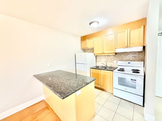 For Lease - 100 Twenty Fifth Street Unit# 9, Toronto, Ontario - Photo 1