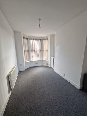 3 Bed Terraced House, Tudor Avenue, CH44 - Photo 1