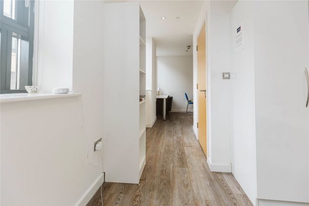 St. Stephens House, - Photo 1