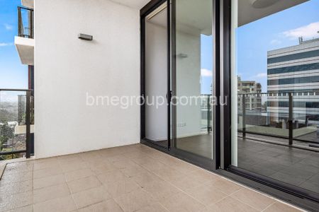 Stylish & Spacious 2-Bedroom Apartment in the Heart of Hurstville - Photo 5