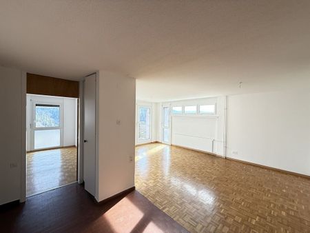 A panoramic view - 3 months of net rent offered - Photo 4