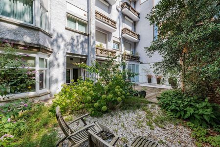 Beau Rez-De-Chaussée de caractère +/- 233 m² avec jardin - Photo 3