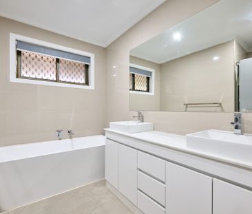4 BEDROOM 2 BATHROOM FAMILY HOME - Photo 5