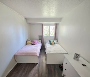 For Lease - 104 Salter Crescent, Kanata, Ontario - Photo 2