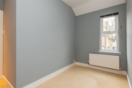 3 bed House - Mid Terrace To Let - Photo 5