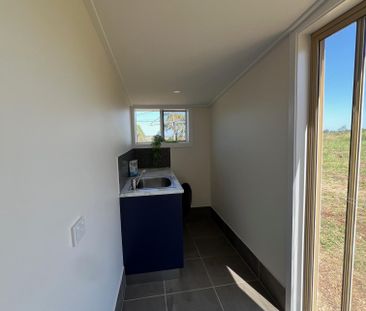 Furnished Studio, Electricity Included and Weekly Cleaning - Photo 6