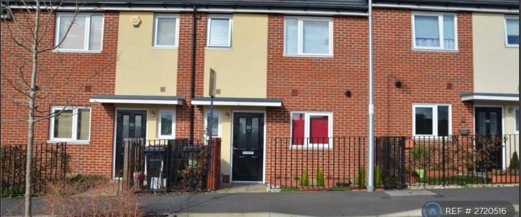 3 bedroom terraced house to rent - Photo 1