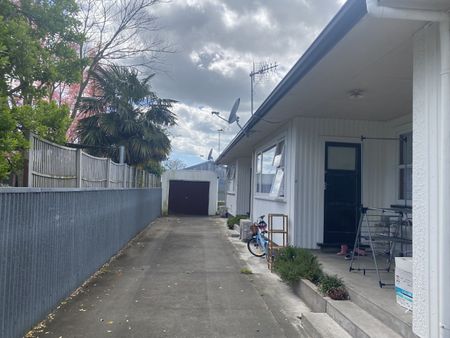 706 St Aubyn St East, Parkvale - Photo 3