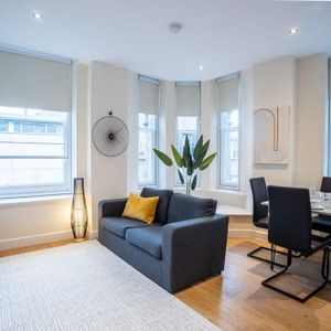 3 bedroom apartment to rent - Photo 3