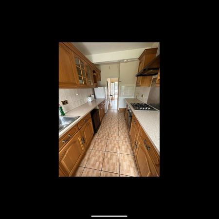 Room in a Shared House, Capel Gardens, IG3 - Photo 3