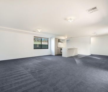 CAMILLO - 5X2 - MODERN FAMILY HOME WITH SPACE FOR EVERYONE AND SOLAR - Photo 1