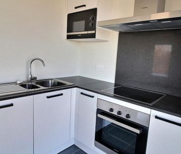 Appartement te huur in Ukkel voor € 1.380 met 2 slaapkamers - Foto 3