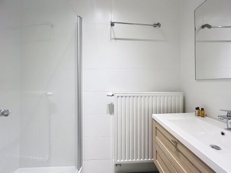 Flat - for rent - Photo 2