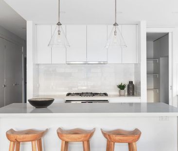 Superb 3 Bedroom Residence - Photo 6