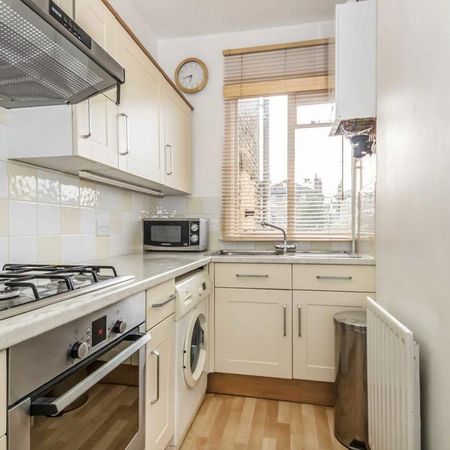 1 bedroom flat to rent - Photo 3