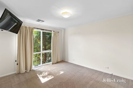 10 Nevern Court, Diamond Creek - Photo 3