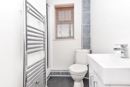 2 bedroom apartment to rent - Photo 5