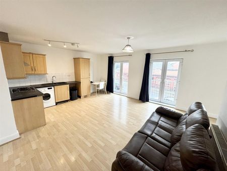 Alexandra Tower, Princes Parade, Liverpool, Merseyside, L3 - Photo 3