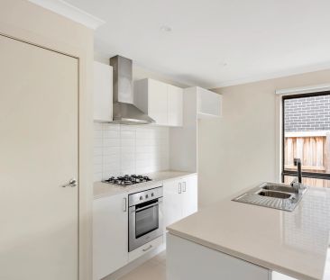Immaculate 4 Bedroom Home - Photo 4