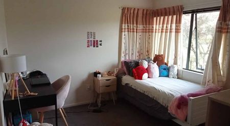 4 beds plus study 2.5 bath - Photo 3