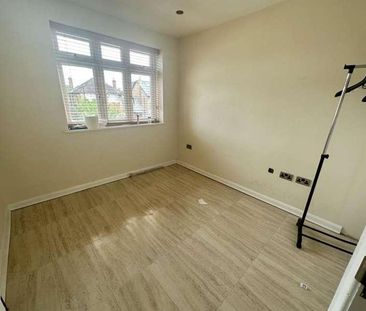 St. Marys Avenue North, Southall, UB2 - Photo 5