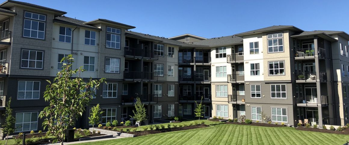 2 Bed 2 Bath East Facing Courtyard Apartment at Midtown! - Photo 1