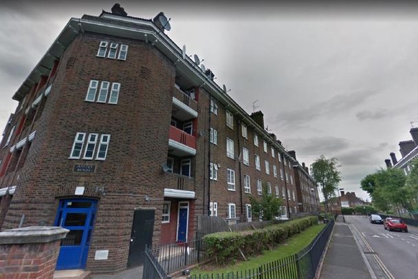 4 bedroom flat share to rent - Photo 1