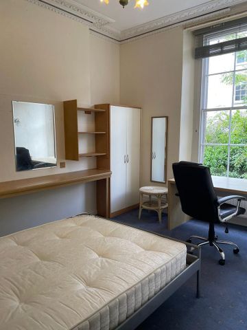 8 bedroom house to rent - Photo 2