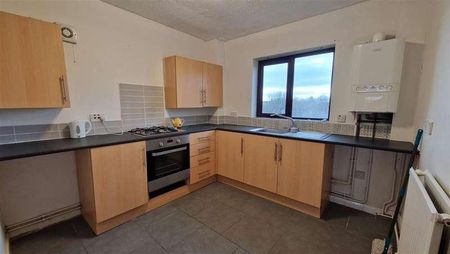 Barton Court, Kingsway, Winsford, CW7 - Photo 3