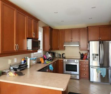 For Lease - 2374 North Ridge Trail, Oakville, Ontario - Photo 4