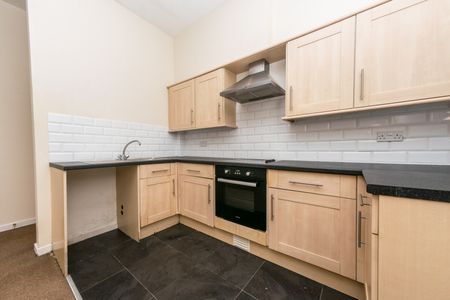 FLAT 3 4A CLOUGH STREET MORLEY LEEDS LS27 8QZ - Photo 2