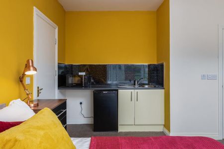 1 bedroom house of multiple occupation to rent - Photo 4