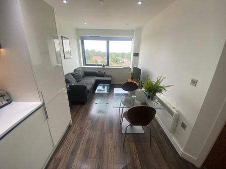 1 bedroom Flat To Let - Photo 3